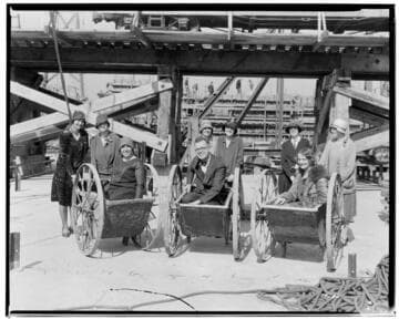 Long Beach Steam Station, Plant #3 - Girls at L.B.S.P