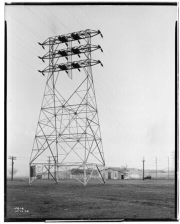Saugus Substation - Big Creek Transmission Line - Steel tower double circuit