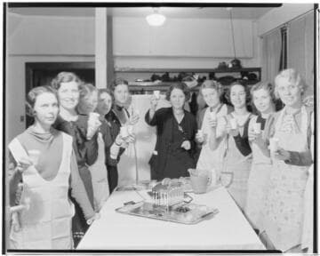 Woman's Committee Cooking School