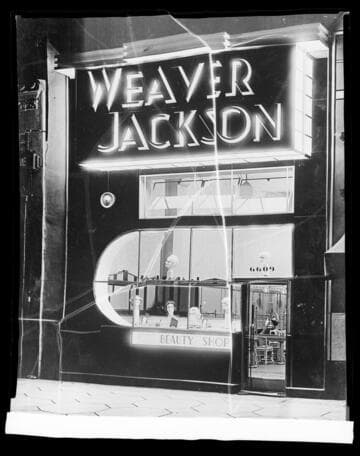 L1.3 - Lighting, stores - Night photo