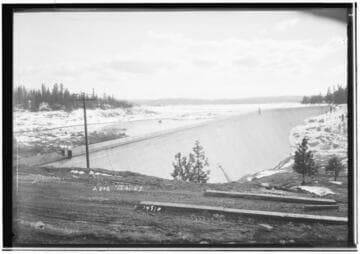 Big Creek, Shaver Lake Dam - Looking south