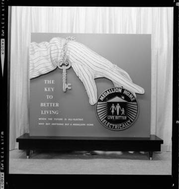 Medallion Home displays