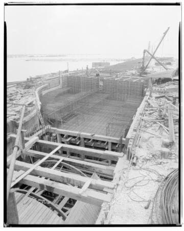 Long Beach Steam Station, Plant #3 - Discharge tunnel construction