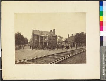 Guns commanding First and Long Bridge