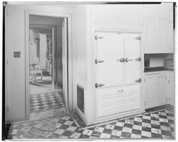 H2.3 - Home Kitchen - Air heaters in home of Vernon Brown