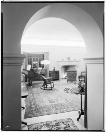 B1.1 - Buildings Miscellaneous - Night photo