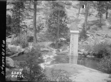 Big Creek, Shaver Lake Dam - Recorder house and control