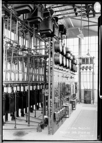 Tulare substation - Glass - interior