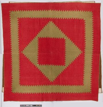Sawtooth Diamond in a Square Quilt