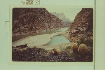 Down Lake Mead from the top of the lava cap at Spencer Creek Rapid