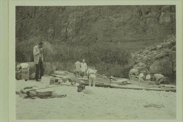 Stowing the boats; Tapeats Creek