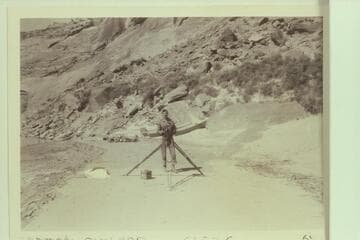 Boats and crew at Sentinel Rock Creek.  RB-MV Expedition
