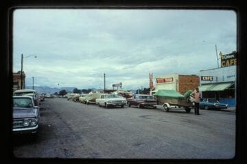 Boats lined up to register; Green River
