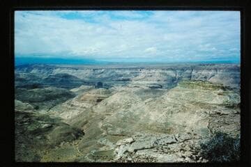 Canyon of Dirty Devil from top of Angel's Trail