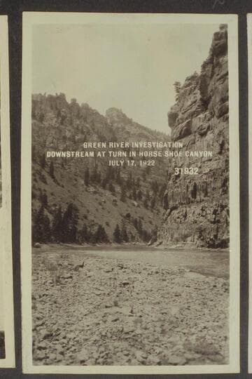 Green River Investigation- Downstream at turn in Horseshoe Canyon