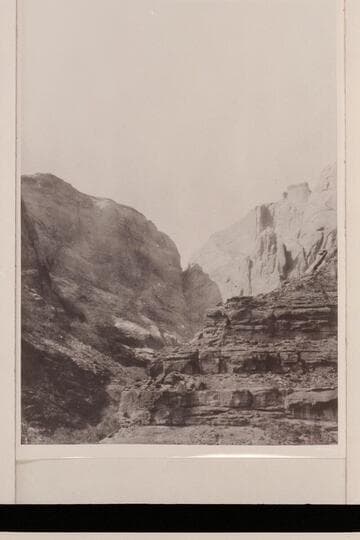 Hole in the Rock.  Crack is due to fault in Navajo sandstone and underlying Todilto formation