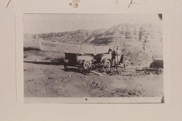 Outboard motorboat "Mallard" en route to Lees Ferry