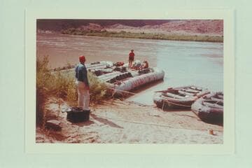 Bill Belknap studies Georgie White's boloneys.  Lees Ferry