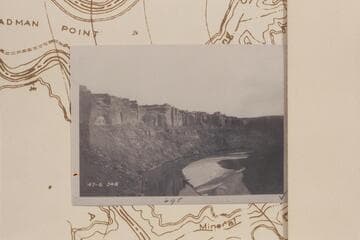 Southeast from the saddle of The Bowknot