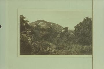 Ruin on route from Kayenta to Rainbow Bridge.  Rexford W. Barton and Catherine Barton of Pelham Manor, New York, registered at Kayenta on 1930, May 16