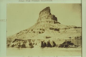 Gunnison Butte at end of Gray Canyon