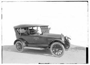 Hospital Car (#498) for Kern River #3 with patient in stretcher in back seat and top is up