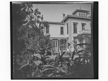 Back of the H. T. Hazard home, Hope St., Los Angeles