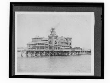 Auditorium on the Abbot Kinney Pier, Venice, California