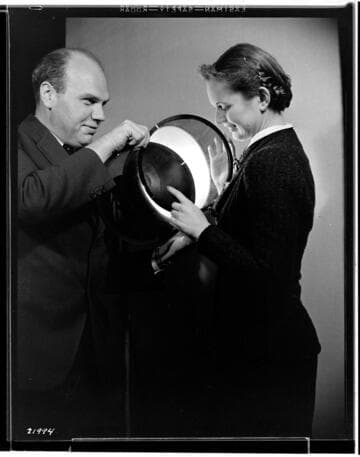 Edison Advertising Program - Frank Hansen - Jane Sinclair and polaroid disc