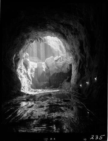 Big Creek - Mammoth Pool - Diversion tunnel outlet from inside