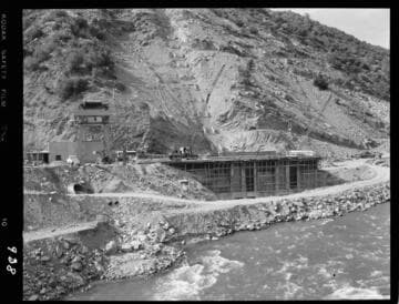 Big Creek - Mammoth Pool - General view of powerhouse
