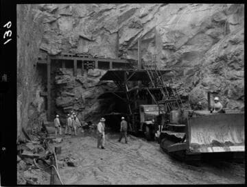 Big Creek - Mammoth Pool - Wood cribbing at diversion tunnel intake face