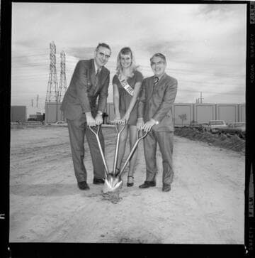 Groundbreaking ceremony for Paramount Industrial Complex Building No. 11