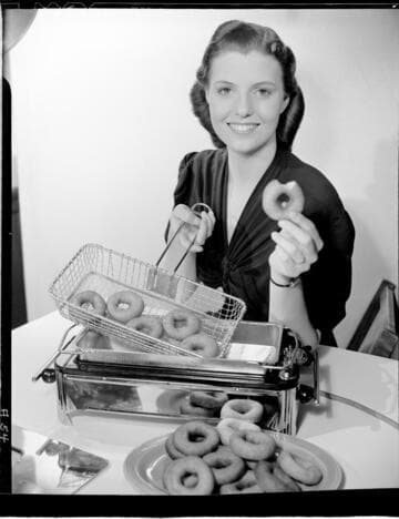 Marion Deep Fat Fryer and La Nelle Smith