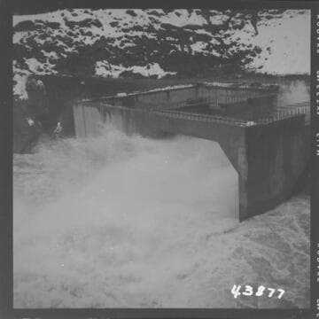 Portal Powerhouse - Flow test - Flow approximately 1200 cfs