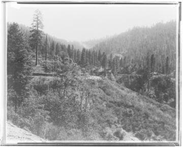 T3.2 Transportation - S.J.&E. R.R. - Railway scene along railroad to Big Creek. (913)