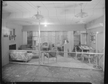 Model home kitchen display