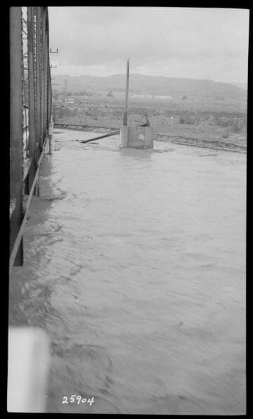 Santa Clara river crossing Saticoy-Calonia 66kV transmission line
