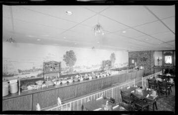 George's Plantation Smorgasbord & Mint Julip Room piano bar