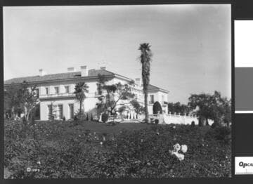 Rose garden and the Huntington residence from the south west, circa 1911