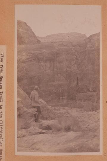 View from Menzen Trail to the Cliffdweller House
