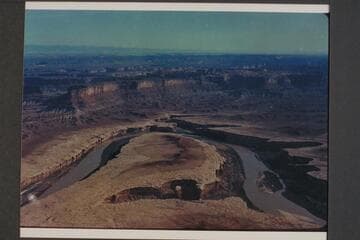 Loop of Green River between Miles 25 and 28.  Stillwater Canyon