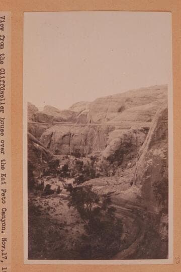 View from the Cliffdweller house over the Kai Peto Canyon