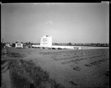 Los Angeles's first drive-in theater, 10860 West Pico, Los Angeles. 1934