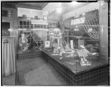 H.L. Miller Company display of vacuum cleaners, 60 North Raymond, Pasadena. 1926